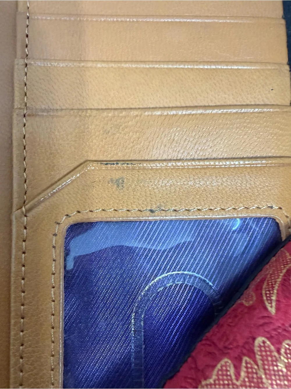 Black Croc-Embossed Women's Wallet - Classic Everyday Style
